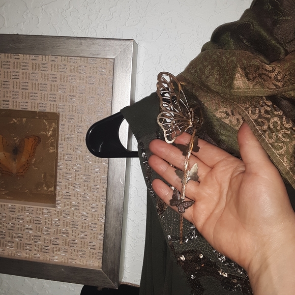 GORGEOUS BOHEMIAN Bundle w/ embroidered top and 4 other GOLDEN items!!!😍🌼❤😁 - Picture 3 of 6